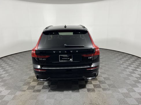 Used 2025 Volvo XC60 B5 Plus w/ Protection Package Premier AWD/4WD image 4