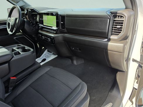 Used 2025 Chevrolet Silverado 1500 LT RWD image 14