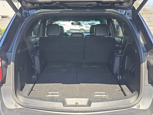 Used 2017 Ford Explorer XLT w/ Equipment Group 202A image 12