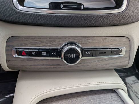 Used 2023 Volvo XC90 B6 Plus AWD/4WD image 20