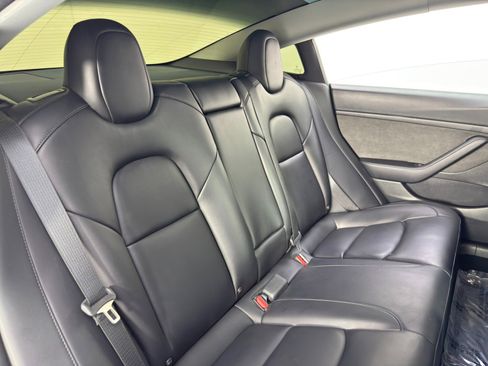 Used 2022 Tesla Model 3 Performance image 40