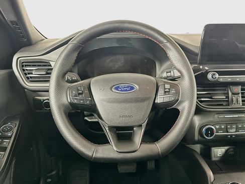 Used 2025 Ford Escape ST-Line FWD image 17