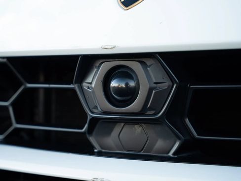 Used 2021 Lamborghini Urus AWD/4WD image 17