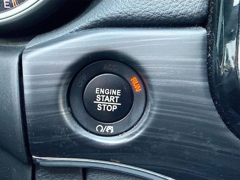Used 2020 Jeep Grand Cherokee Limited RWD image 36