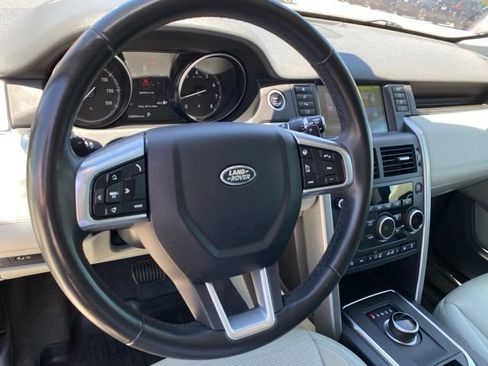Used 2019 Land Rover Discovery Sport SE AWD/4WD image 12