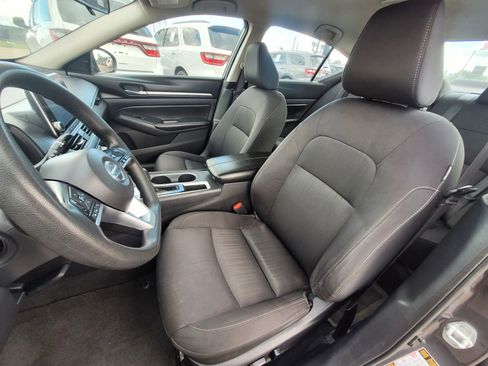 Used 2022 Nissan Altima 2.5 SV FWD image 20