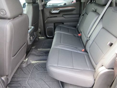 Certified 2023 Chevrolet Silverado 1500 LT w/ Leather Package AWD/4WD image 16