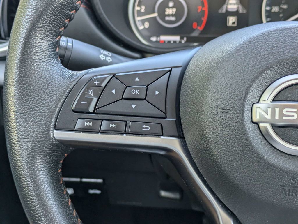 Used 2025 Nissan Versa SR FWD image 22