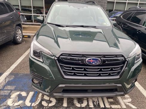 Used 2023 Subaru Forester Premium image 2