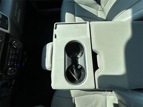 Used 2018 Ford F150 Lariat image 29