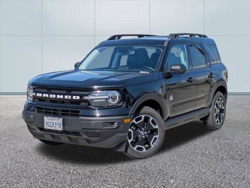 Used 2023 Ford Bronco Sport Outer Banks w/ Tech Package image 1