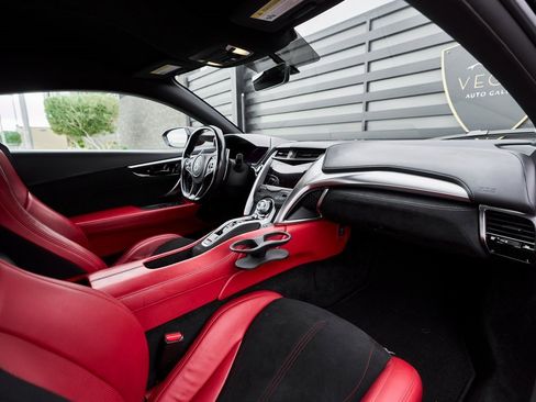 Used 2021 Acura NSX image 39