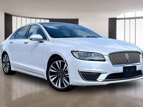 Used 2017 Lincoln MKZ Reserve w/ Luxury Package FWD image 3
