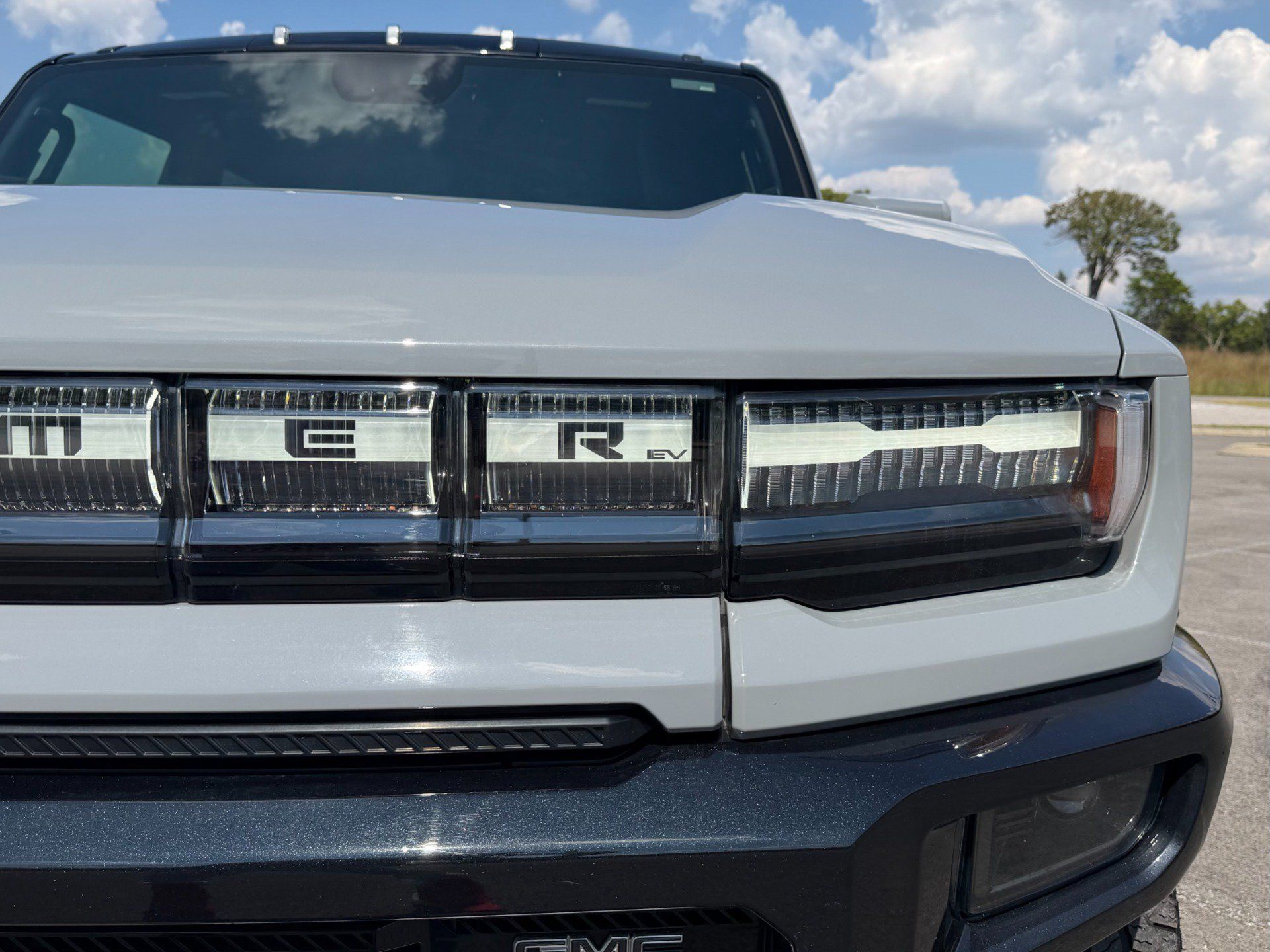 Used 2024 GMC Hummer EV 2X AWD/4WD image 11
