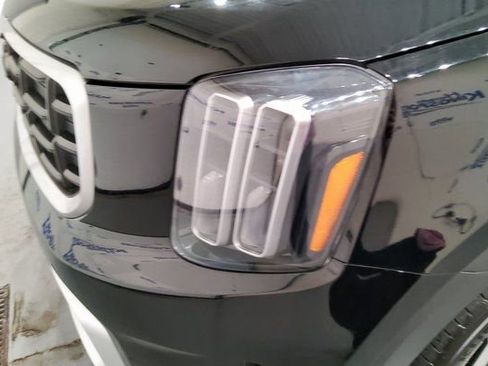 Used 2025 Kia Telluride S image 7