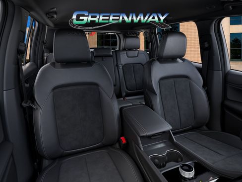New 2025 Jeep Grand Cherokee Altitude RWD image 16