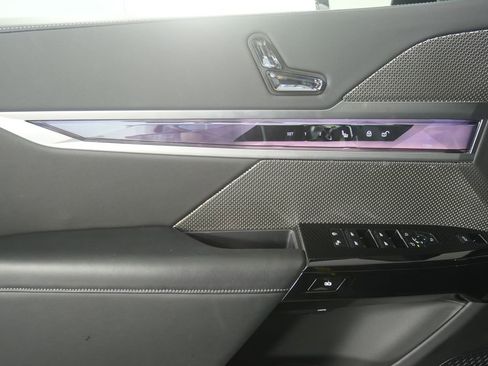 Certified 2023 BMW i7 xDrive60 image 8