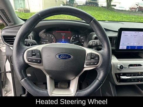 Used 2020 Ford Explorer XLT w/ Equipment Group 202A AWD/4WD image 16