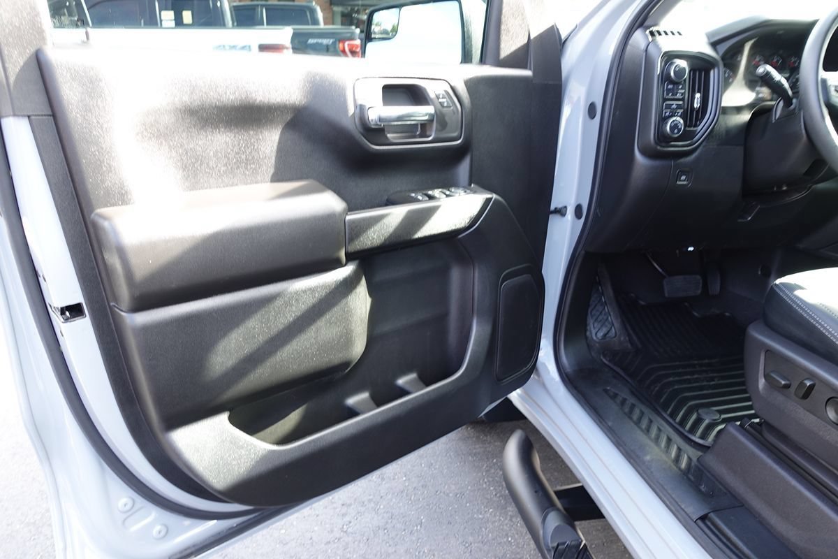Used 2024 Chevrolet Silverado 1500 Custom w/ LPO, Dark Essentials Package AWD/4WD image 16