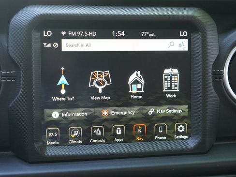 Used 2022 Jeep Wrangler Unlimited Sahara w/ Cold Weather Group AWD/4WD image 36