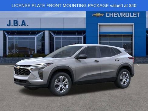 New 2026 Chevrolet Trax LS image 2
