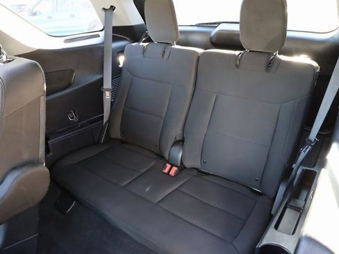 Certified 2022 Ford Explorer XLT image 20