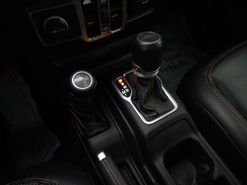 Used 2021 Jeep Gladiator Overland AWD/4WD image 28