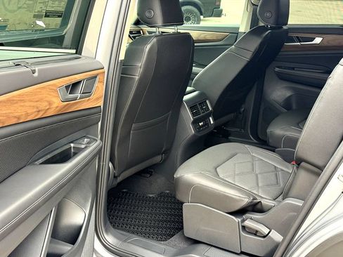 New 2026 Volkswagen Atlas SE FWD image 17