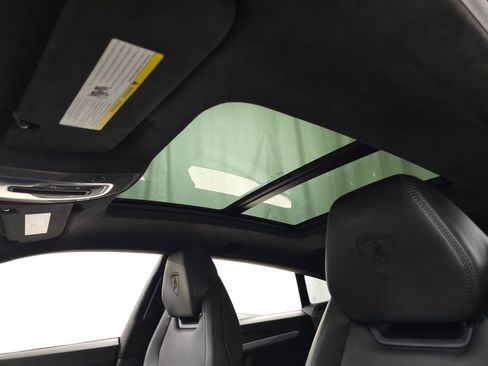 Used 2019 Lamborghini Urus AWD/4WD image 19