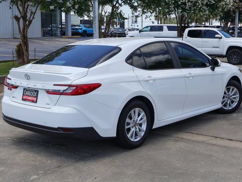 Used 2025 Toyota Camry LE w/ Convenience Package FWD image 2