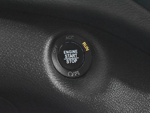 Used 2020 Jeep Cherokee Trailhawk w/ Comfort & Convenience Group image 14