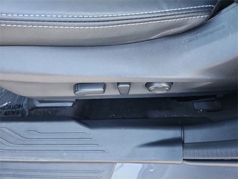 Certified 2023 Subaru Outback Limited image 12