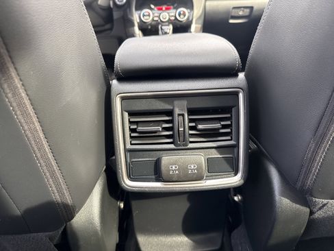 Used 2020 Subaru Forester Limited AWD/4WD image 13