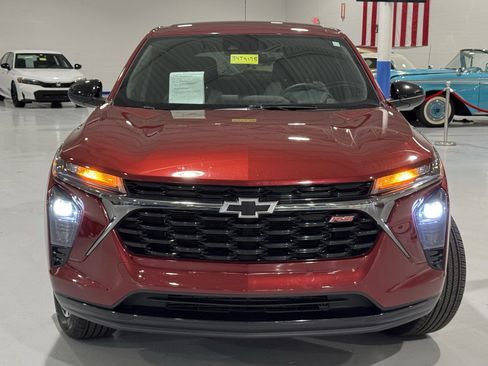 Used 2024 Chevrolet Trax RS w/ Driver Confidence Package image 18