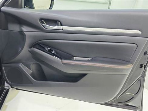Certified 2025 Nissan Altima 2.5 SR FWD image 24