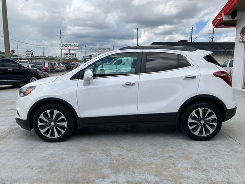 Used 2020 Buick Encore Essence FWD image 3