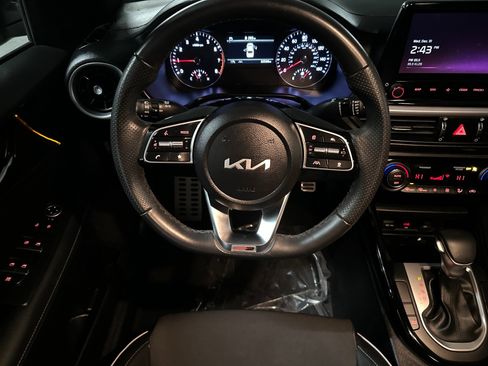 Used 2024 Kia Forte GT-Line image 13