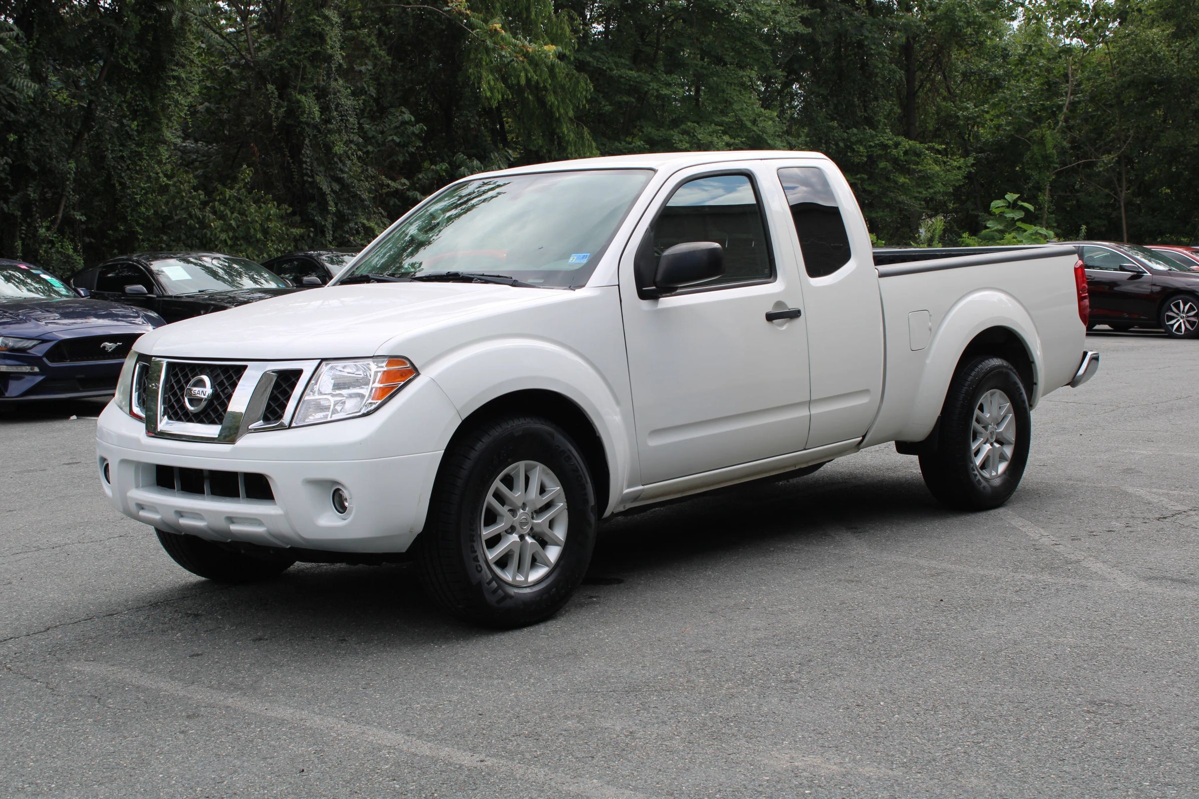 Used 2021 Nissan Frontier SV RWD image 3