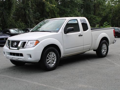 Used 2021 Nissan Frontier SV RWD image 3