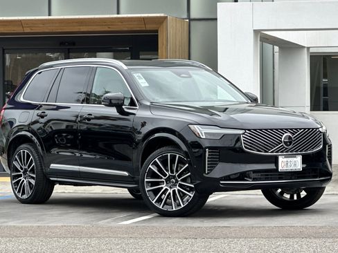 New 2026 Volvo XC90 B6 Plus AWD/4WD image 2