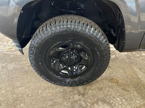 Certified 2023 Toyota Tacoma SR AWD/4WD image 10