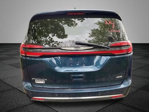 Used 2022 Chrysler Pacifica Touring-L AWD/4WD image 11