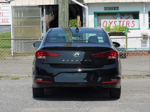 Used 2019 Hyundai Elantra SEL w/ Cargo Package FWD image 7