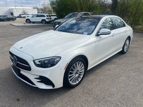 Used 2021 Mercedes-Benz E 350 4MATIC Sedan image 3