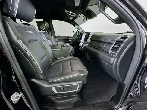 Used 2025 RAM 1500 Laramie image 31