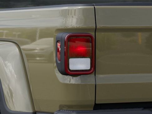 New 2025 Jeep Gladiator Sport w/ Premium Package image 9