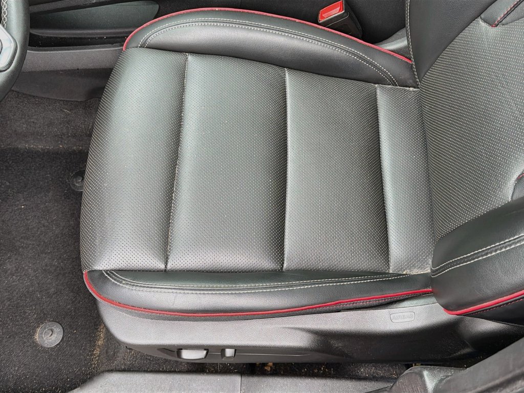 Used 2023 Buick Envision Essence w/ Sport Touring Package FWD image 20