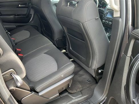 Used 2016 Chevrolet Traverse LT w/ Style and Technology Package image 19