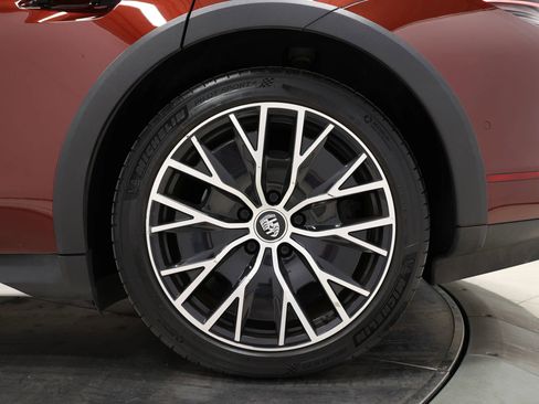 Used 2022 Porsche Taycan 4 Cross Turismo w/ Technology Package image 96