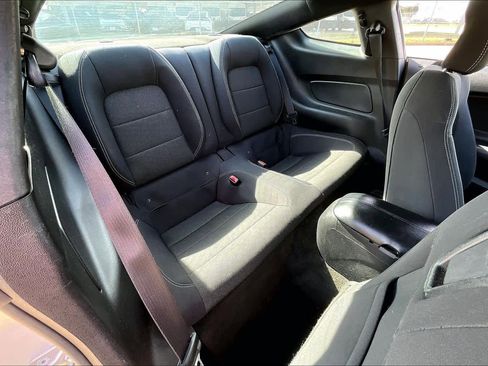 Used 2016 Ford Mustang Coupe image 16